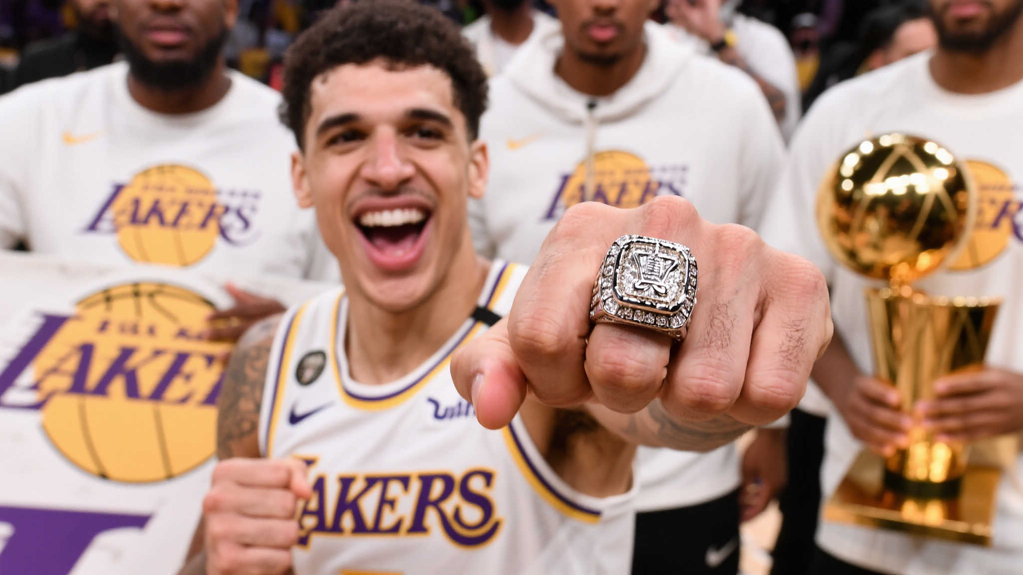 卡鲁索:有了真正的冠军戒指,质疑声不再! 卡鲁索:有了真正的冠军戒指,质疑声不再!